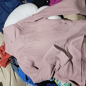 Tahari Sport Mauve Long Sleeve Lounge Pullover Sweater Womens Size Med.